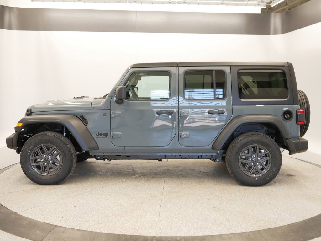 Thumbnail: 2025 Jeep Wrangler - 14