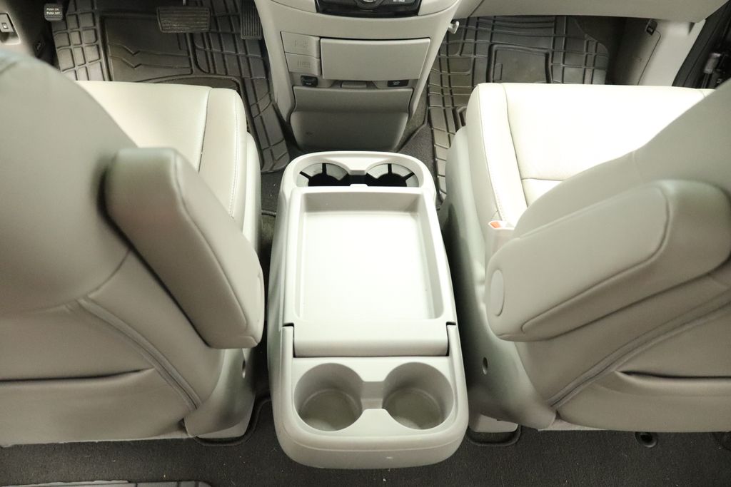 Thumbnail: 2015 Honda Odyssey - 25