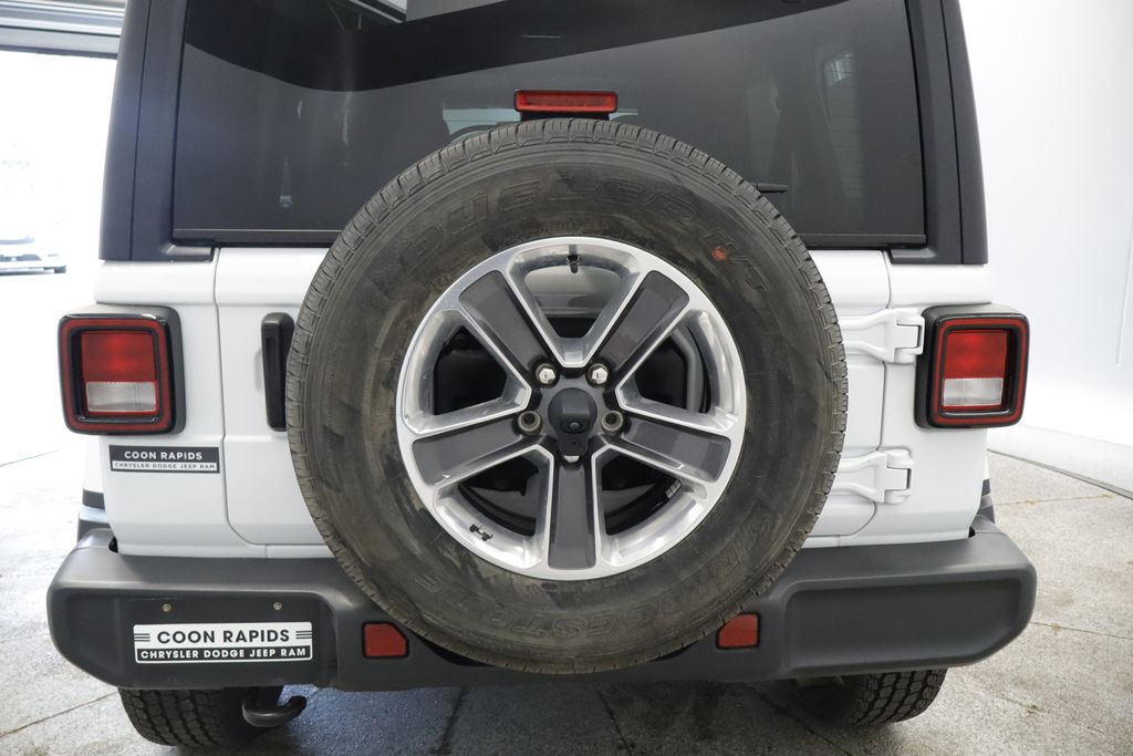Thumbnail: 2021 Jeep Wrangler - 15