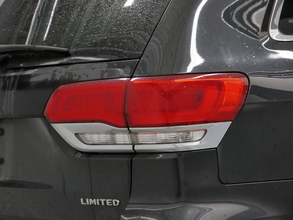 Thumbnail: 2014 Jeep Grand Cherokee - 19
