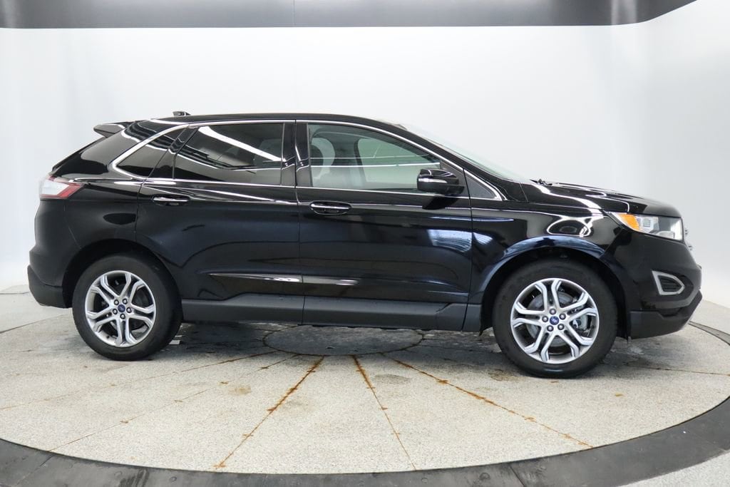 Thumbnail: 2017 Ford Edge - 8