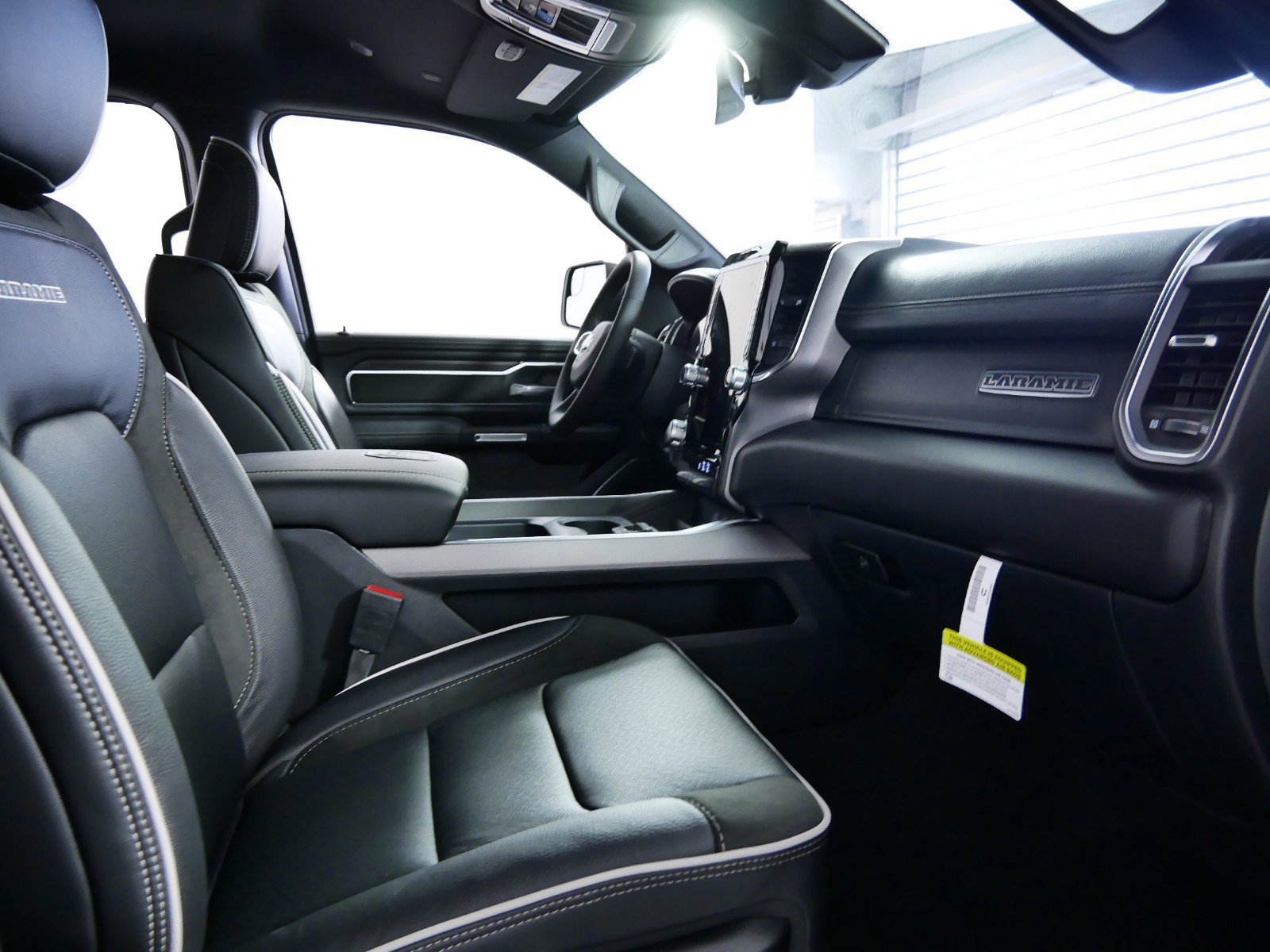 Thumbnail: 2025 RAM 1500 - 22