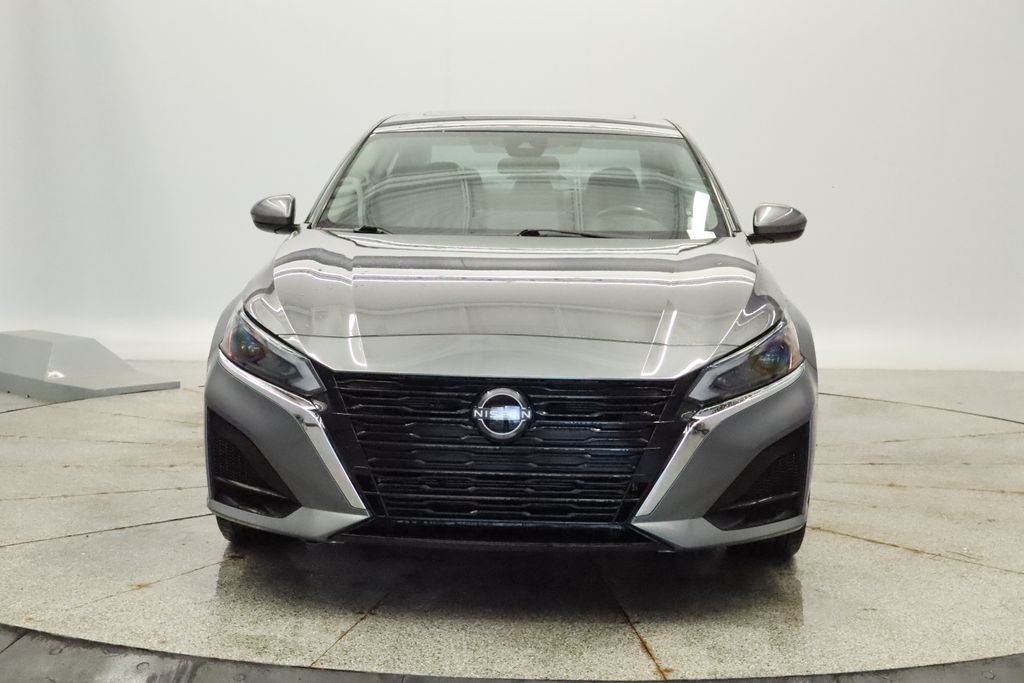 Thumbnail: 2023 Nissan Altima - 11