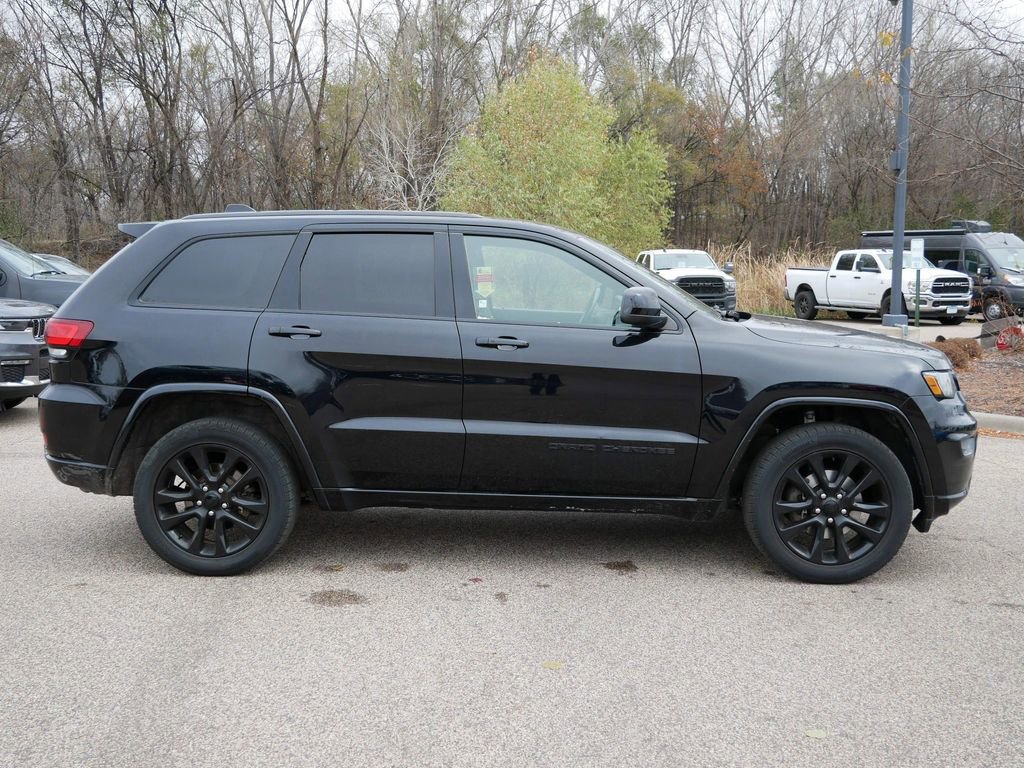 Thumbnail: 2019 Jeep Grand Cherokee - 8