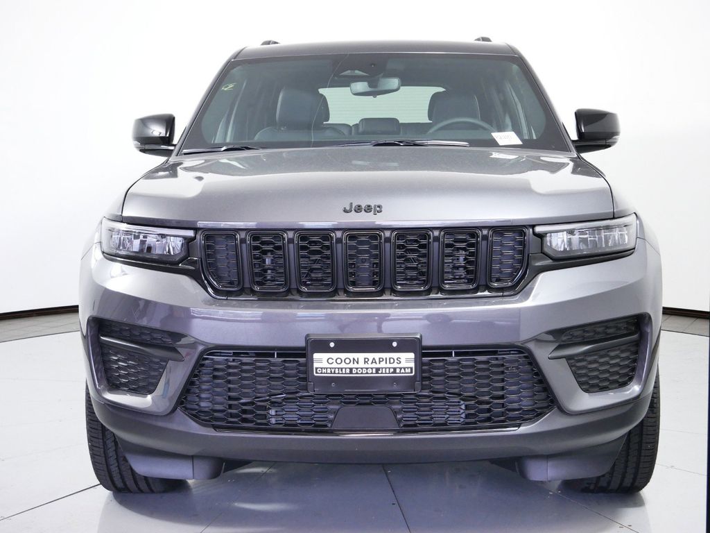 Thumbnail: 2024 Jeep Grand Cherokee - 4