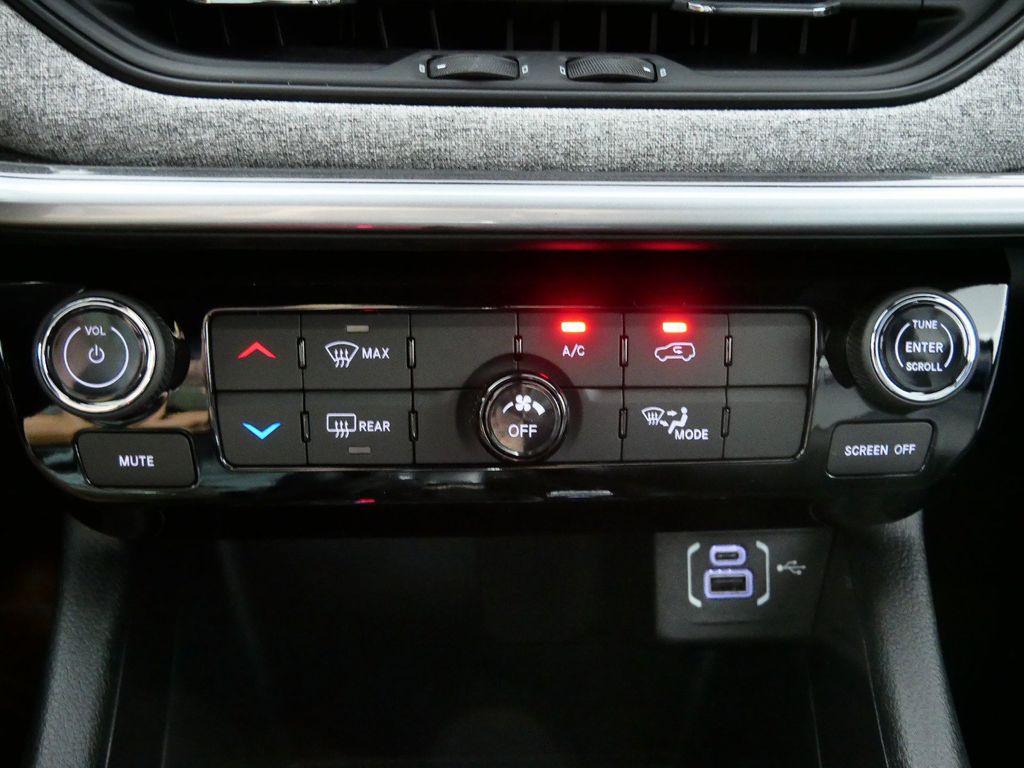 Thumbnail: 2024 Jeep Compass - 46