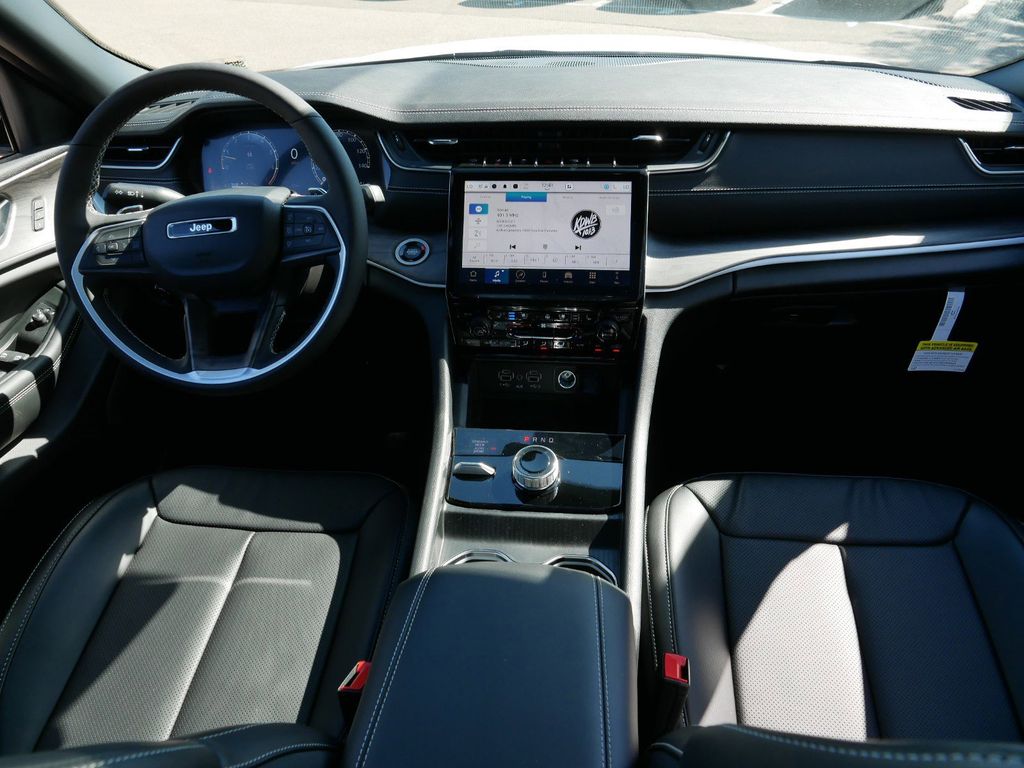 Thumbnail: 2025 Jeep Grand Cherokee L - 6