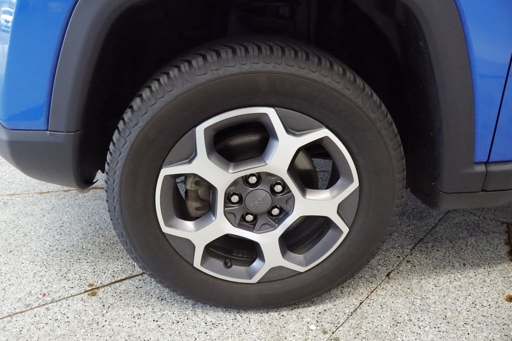 Thumbnail: 2022 Jeep Compass - 16