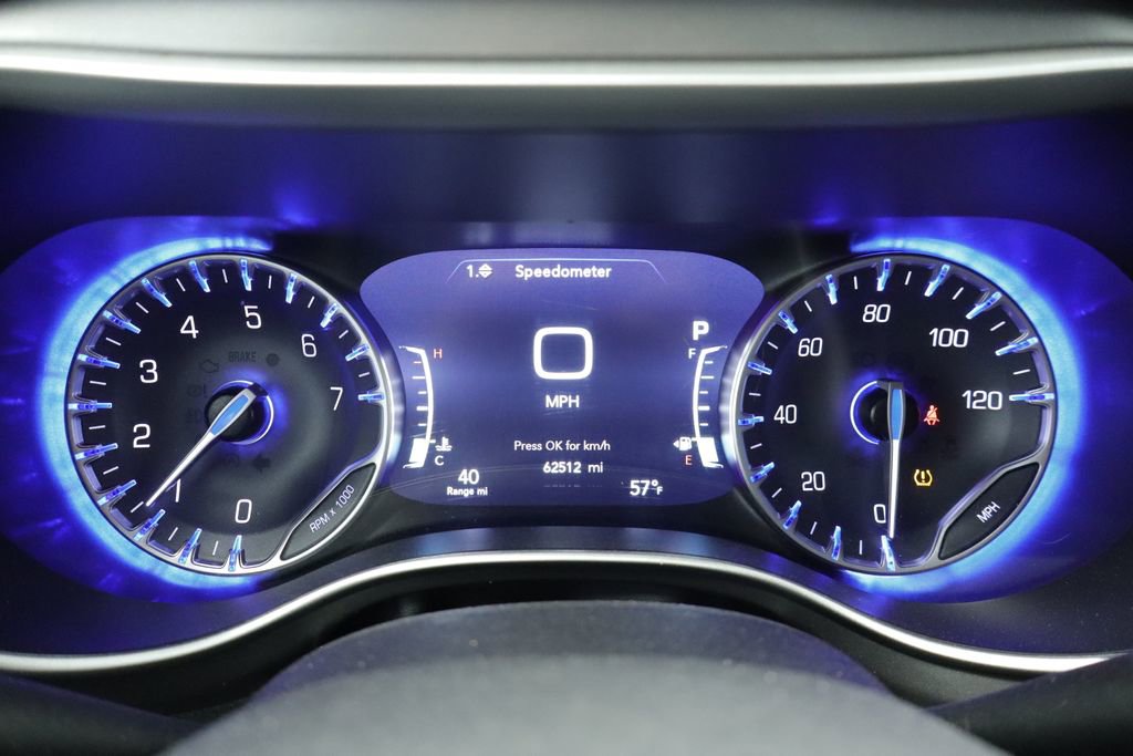 Thumbnail: 2023 Chrysler Pacifica - 30