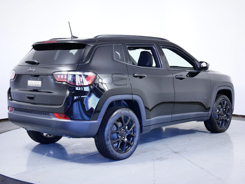 Thumbnail: 2024 Jeep Compass - 8
