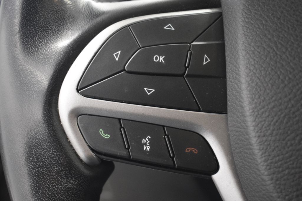 Thumbnail: 2021 Jeep Grand Cherokee - 50