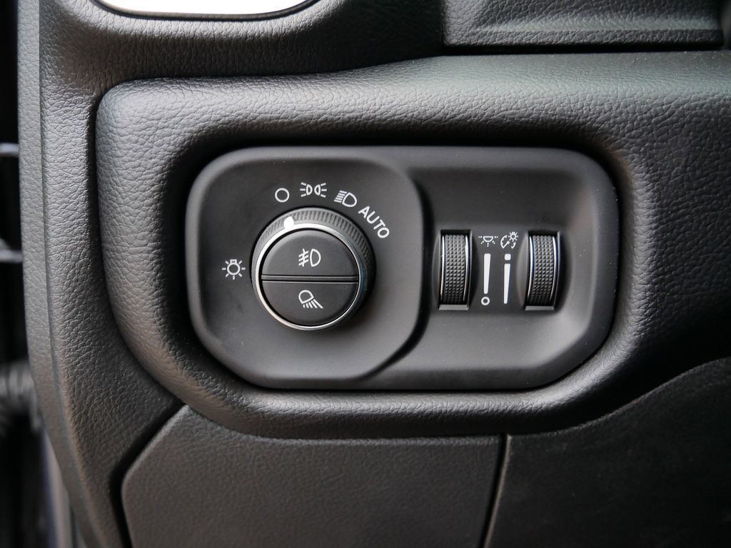 Thumbnail: 2026 RAM 2500 - 24