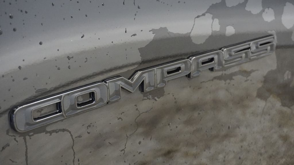 Thumbnail: 2022 Jeep Compass - 16