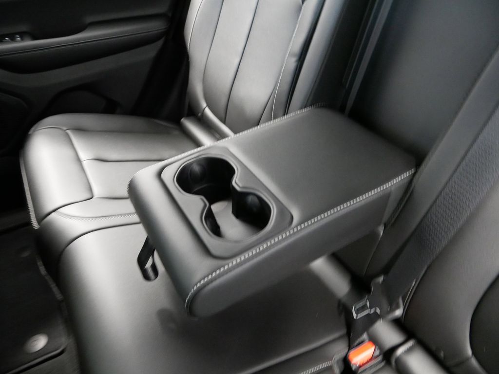 Thumbnail: 2025 Jeep Grand Cherokee - 9