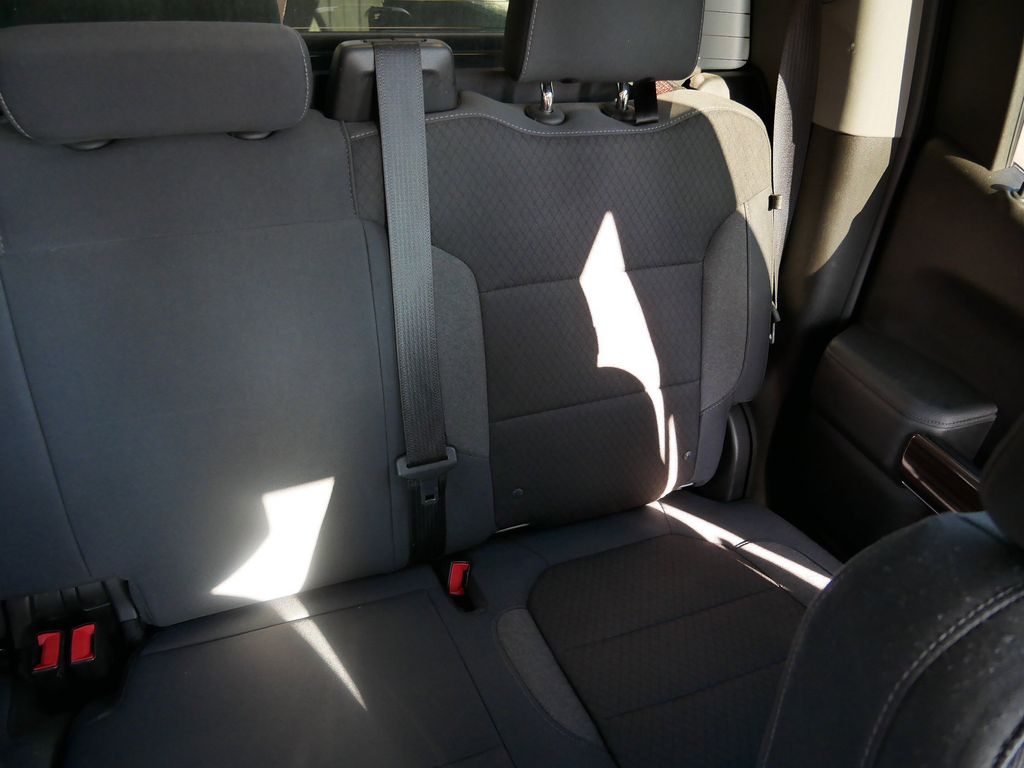 Thumbnail: 2019 Chevrolet Silverado 1500 - 18