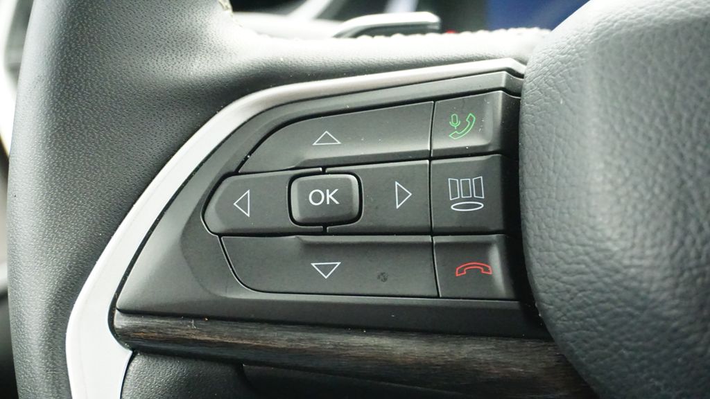 Thumbnail: 2023 Jeep Grand Cherokee - 32