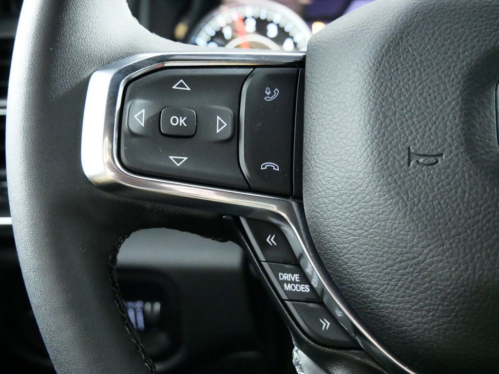 Thumbnail: 2025 RAM 1500 - 39