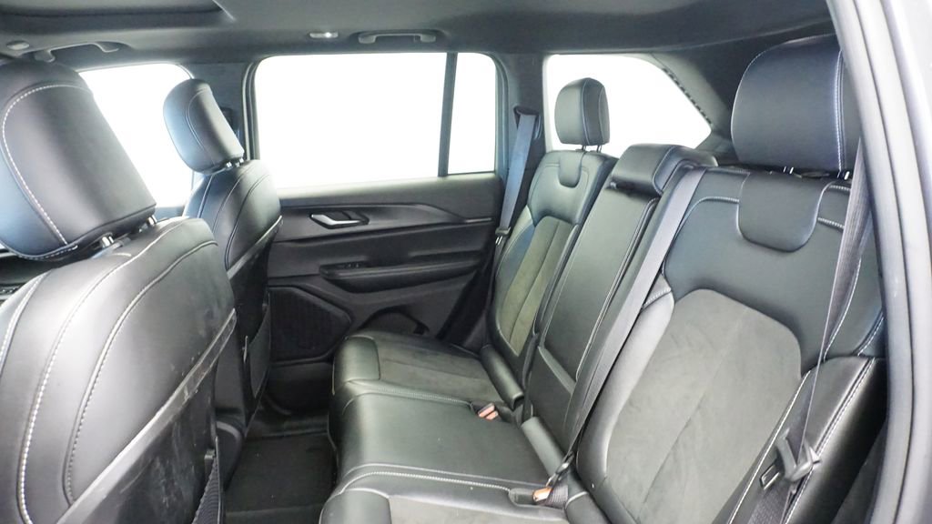 Thumbnail: 2023 Jeep Grand Cherokee - 22