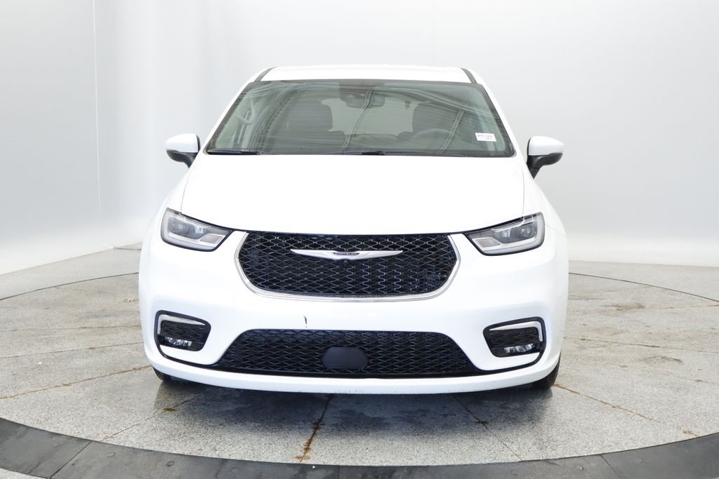 Thumbnail: 2023 Chrysler Pacifica - 11
