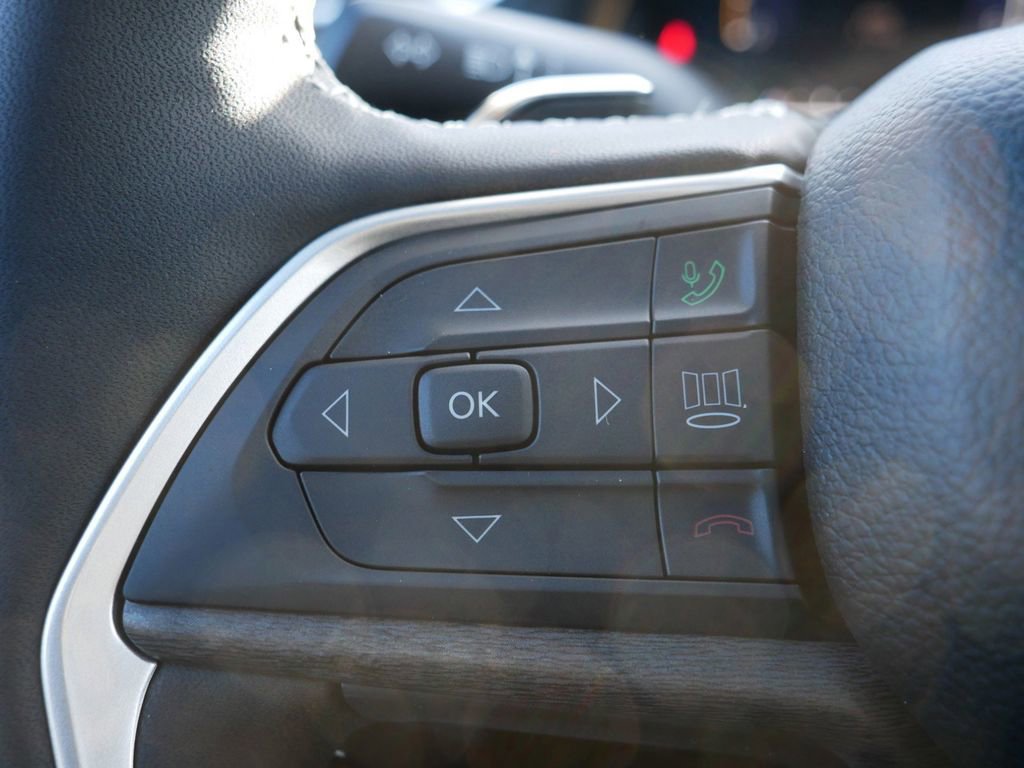 Thumbnail: 2025 Jeep Grand Cherokee - 39