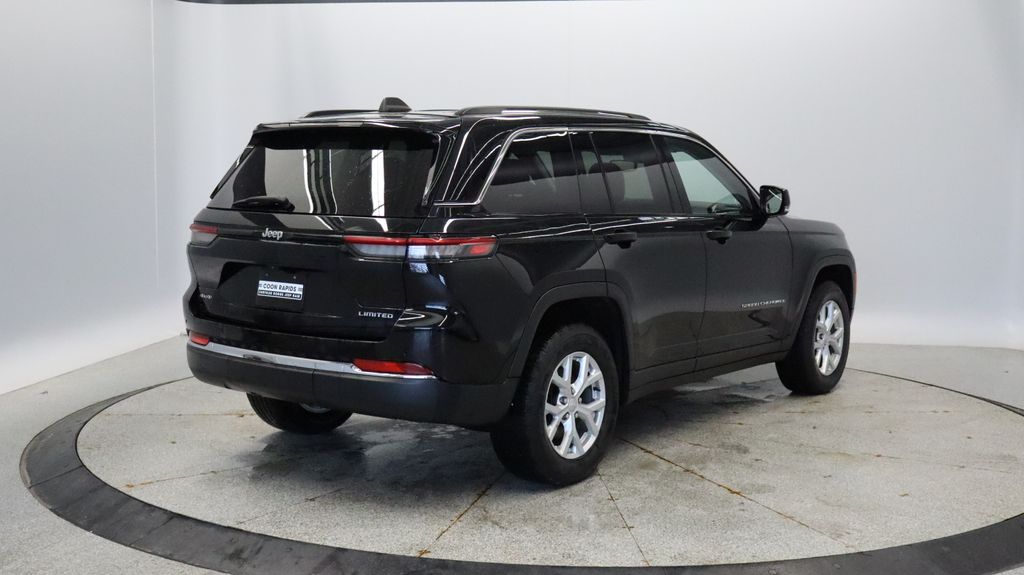 Thumbnail: 2023 Jeep Grand Cherokee - 5