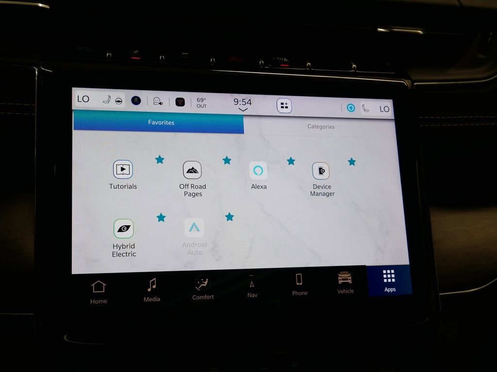 Thumbnail: 2022 Jeep Grand Cherokee - 32