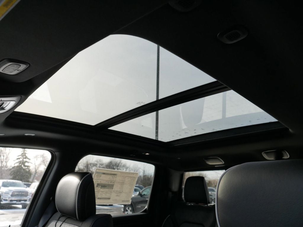 Thumbnail: 2025 RAM 1500 - 22