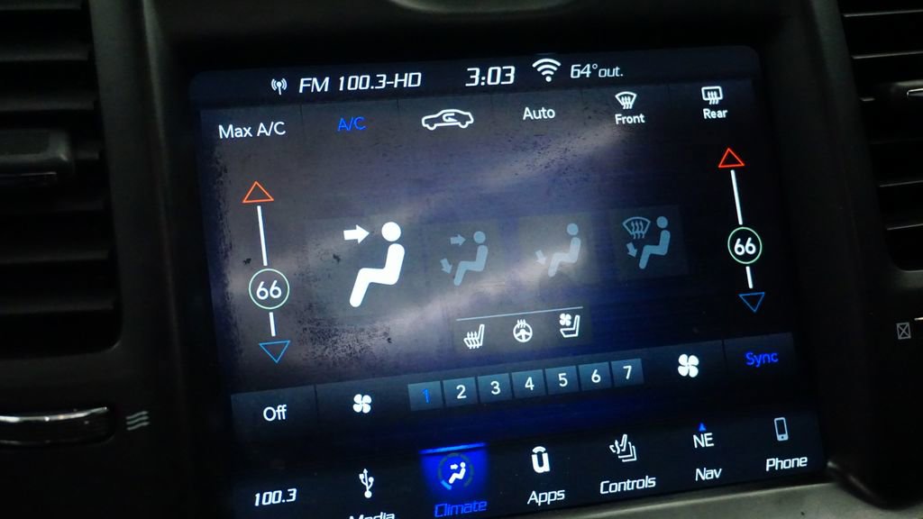 Thumbnail: 2019 Chrysler 300 - 31