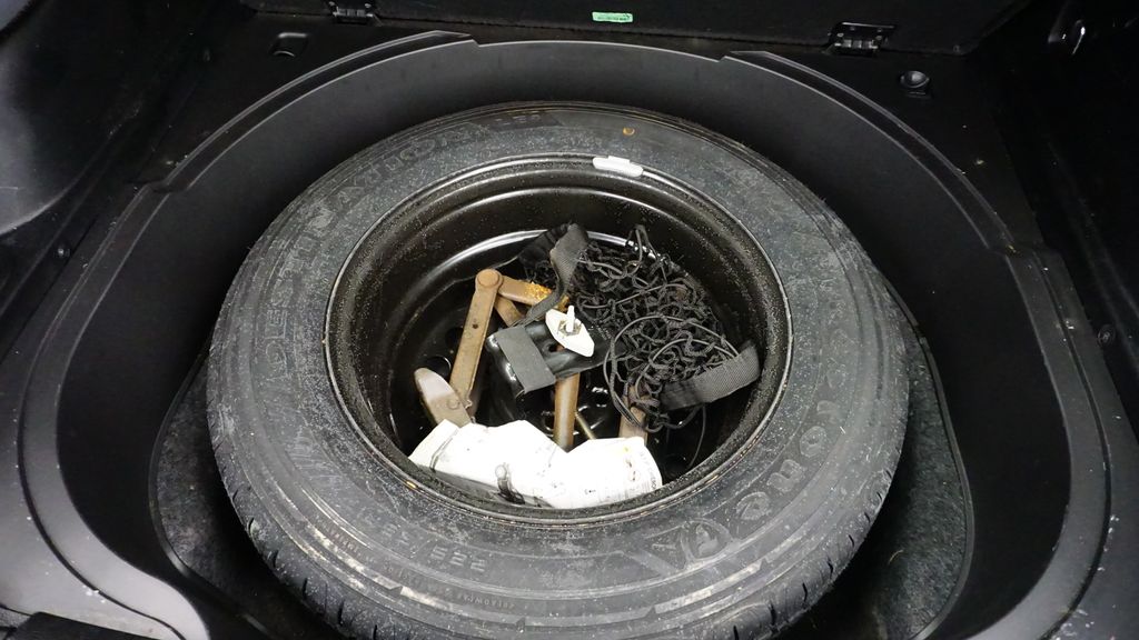 Thumbnail: 2015 Jeep Cherokee - 20