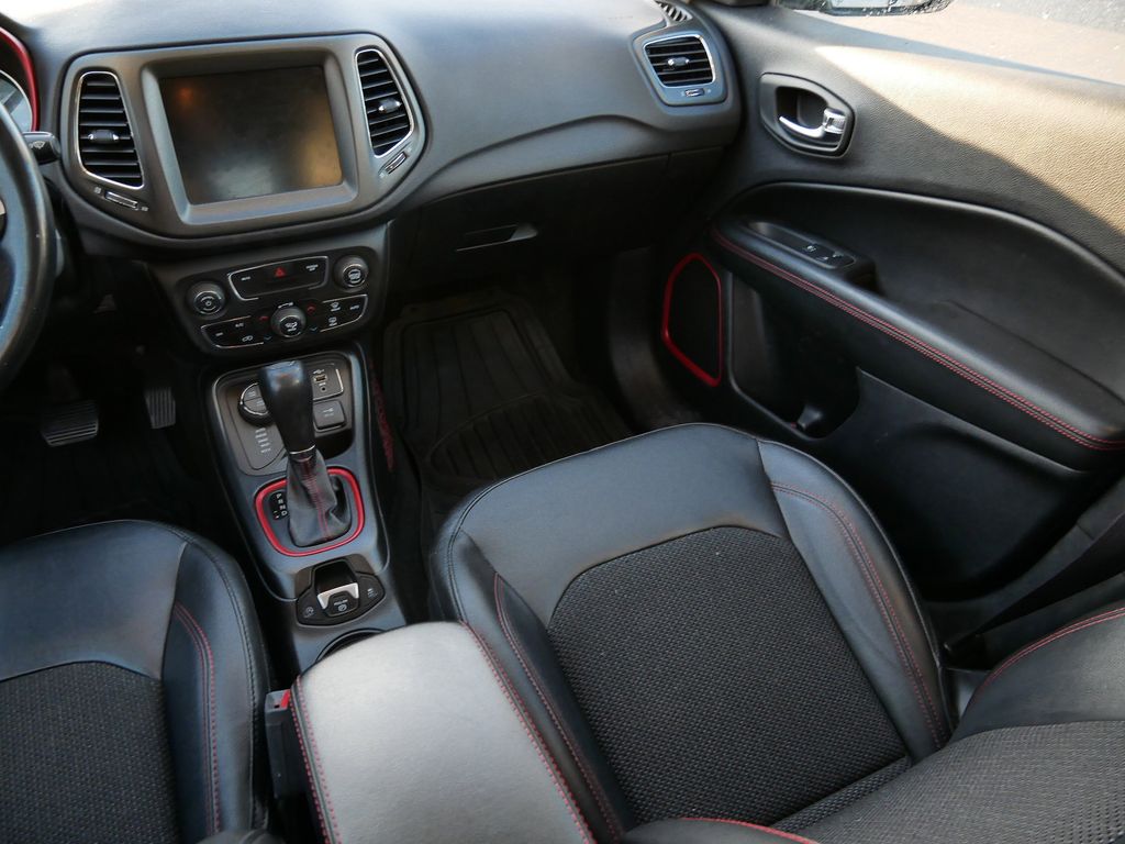 Thumbnail: 2020 Jeep Compass - 26