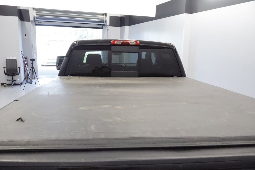 Thumbnail: 2017 Chevrolet Silverado 1500 - 22