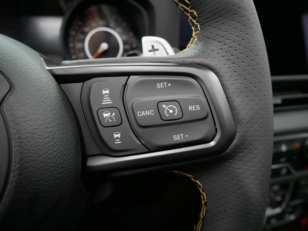 Thumbnail: 2025 Jeep Wrangler - 39