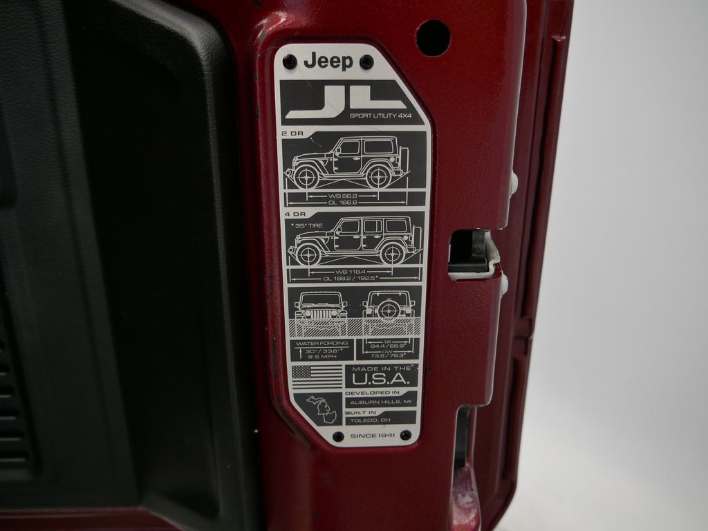 Thumbnail: 2021 Jeep Wrangler - 14