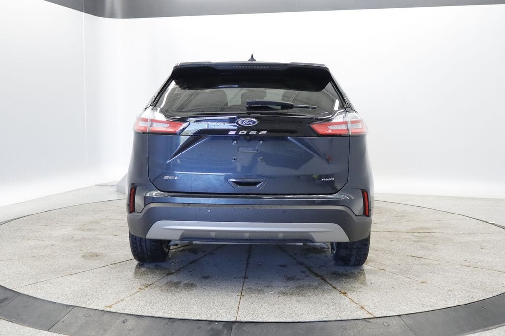 Thumbnail: 2023 Ford Edge - 4