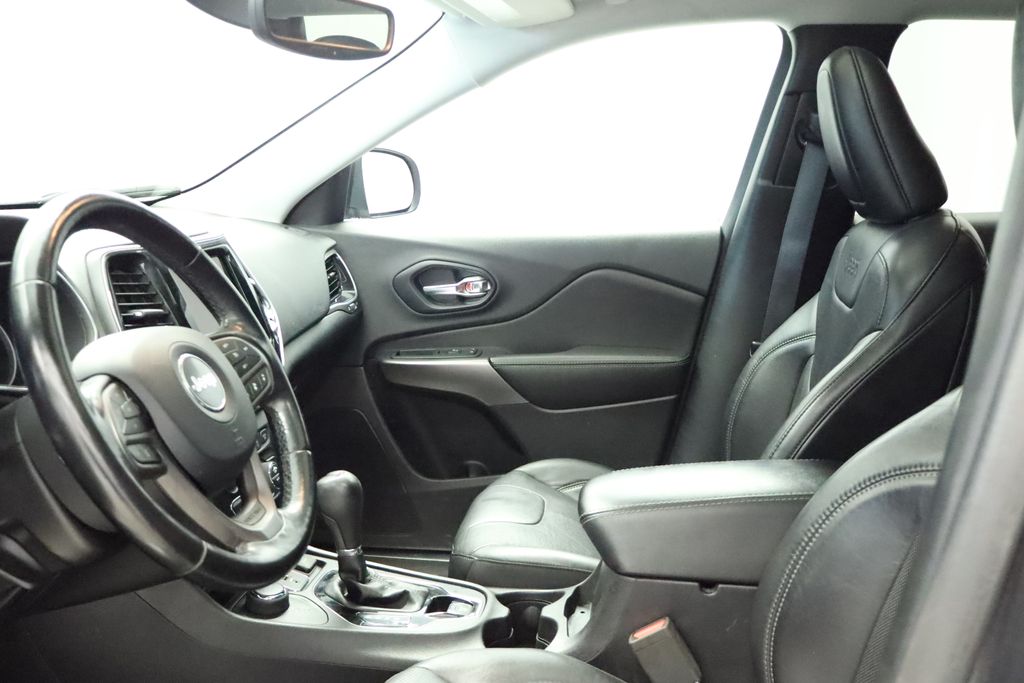 Thumbnail: 2021 Jeep Cherokee - 29