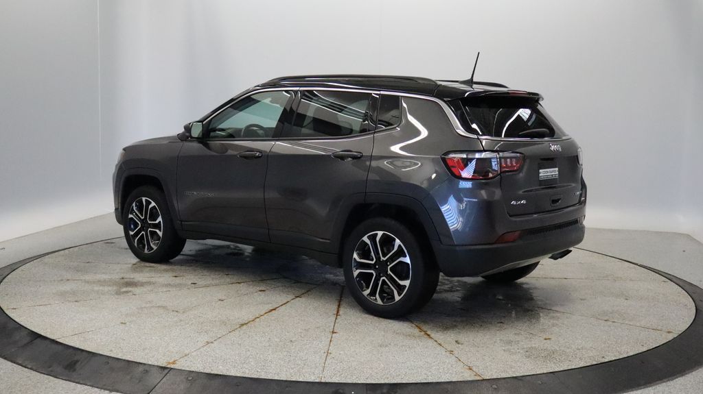 Thumbnail: 2022 Jeep Compass - 3