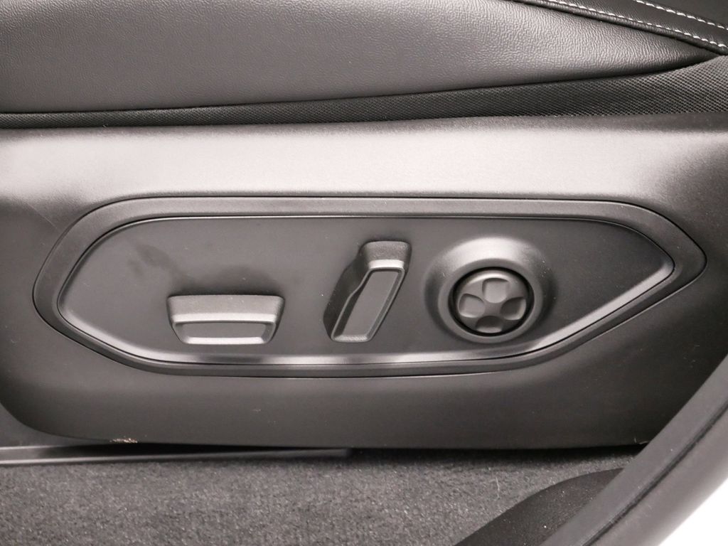 Thumbnail: 2025 Jeep Grand Cherokee - 4