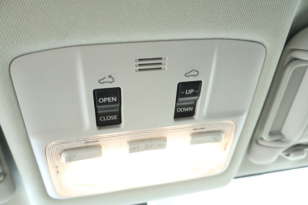 Thumbnail: 2015 Toyota RAV4 - 25