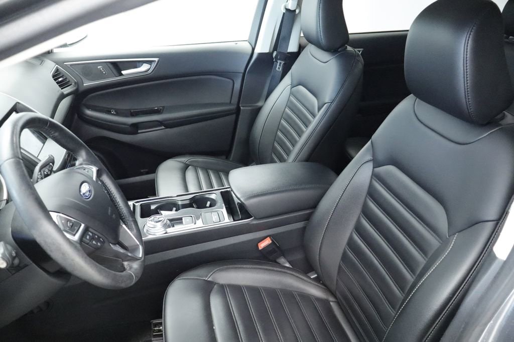 Thumbnail: 2020 Ford Edge - 30