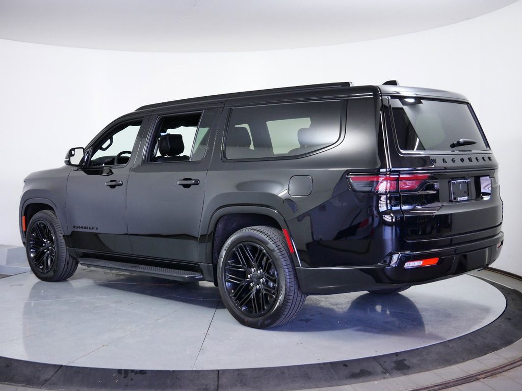 Thumbnail: 2024 Jeep Wagoneer - 13