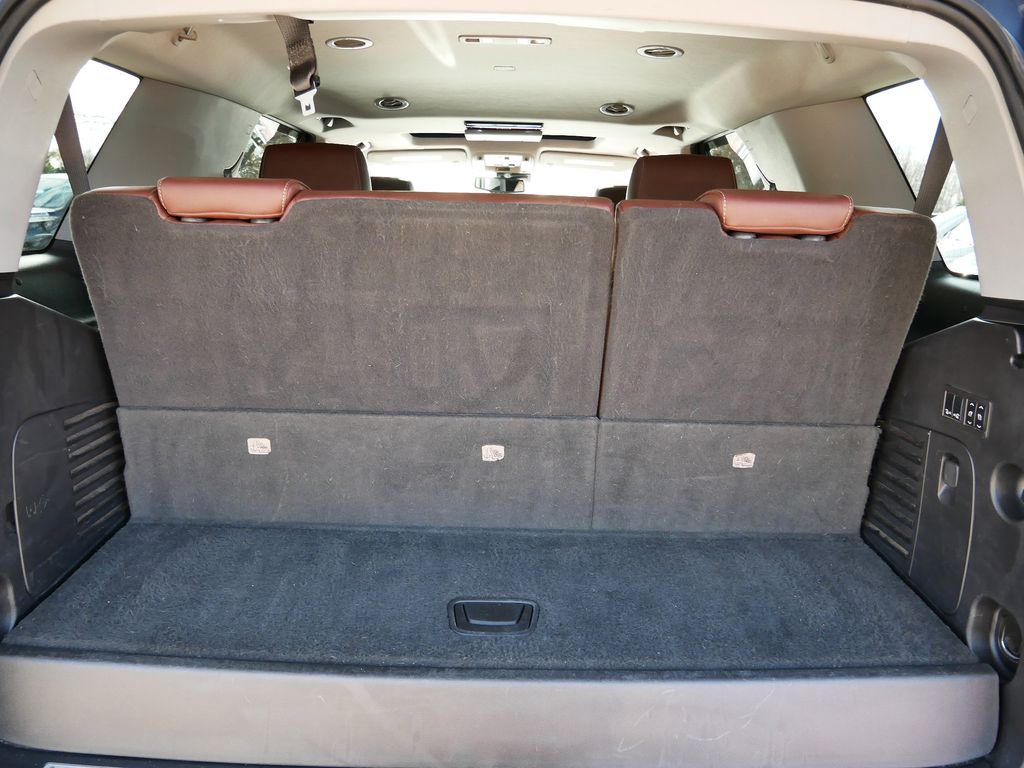 Thumbnail: 2020 Chevrolet Tahoe - 15