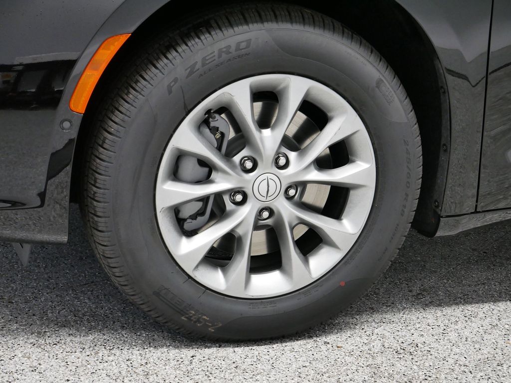 Thumbnail: 2026 Chrysler Pacifica - 50