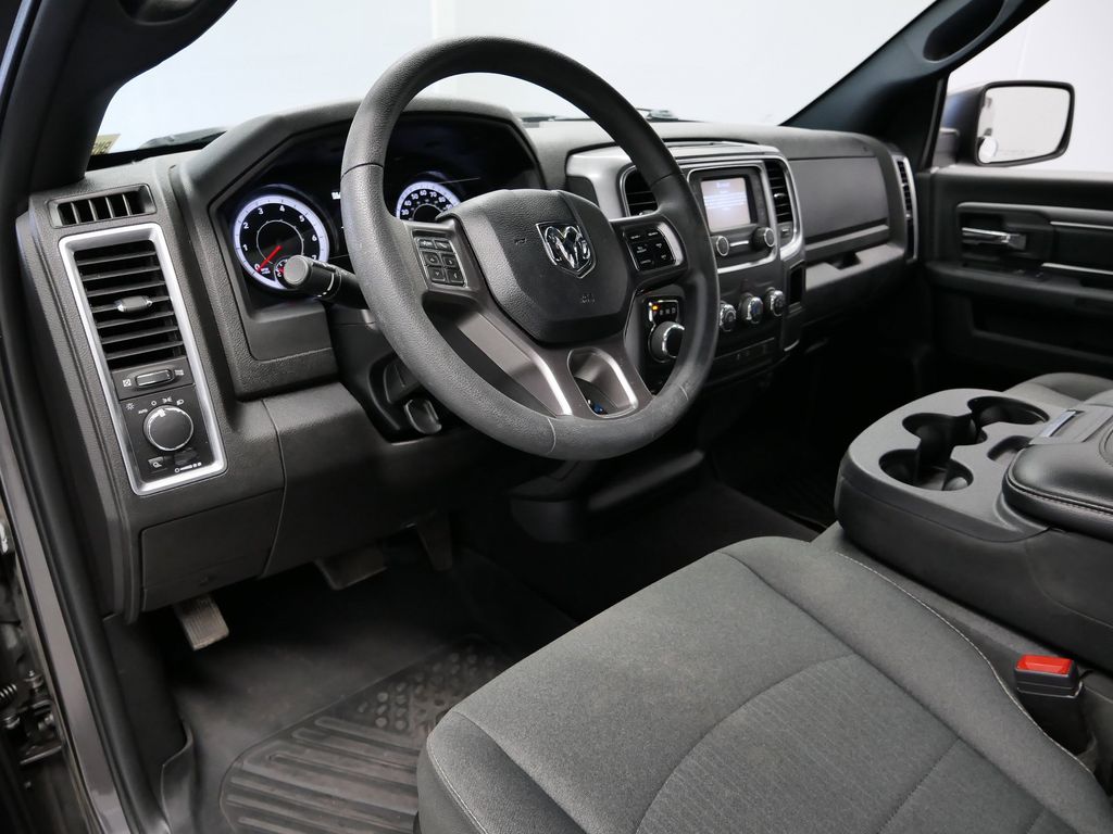 Thumbnail: 2021 RAM 1500 Classic - 2