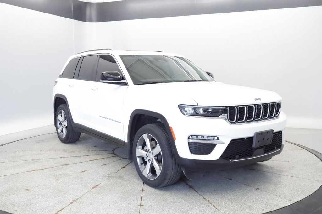 Thumbnail: 2022 Jeep Grand Cherokee - 9