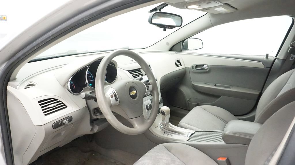 Thumbnail: 2012 Chevrolet Malibu - 18