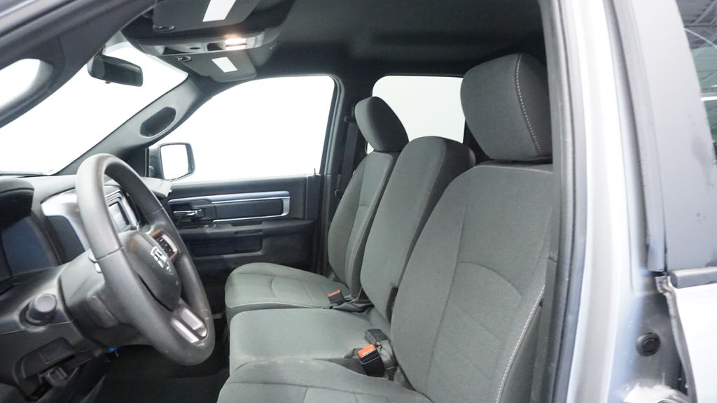 Thumbnail: 2022 RAM 1500 Classic - 25