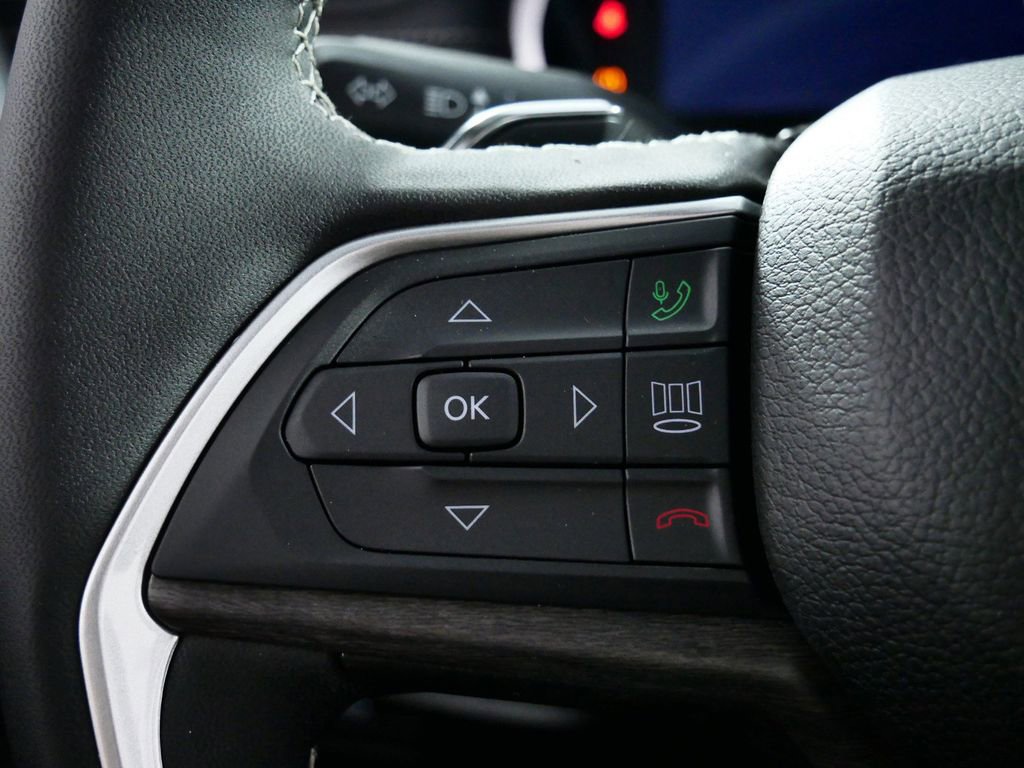 Thumbnail: 2025 Jeep Grand Cherokee - 38