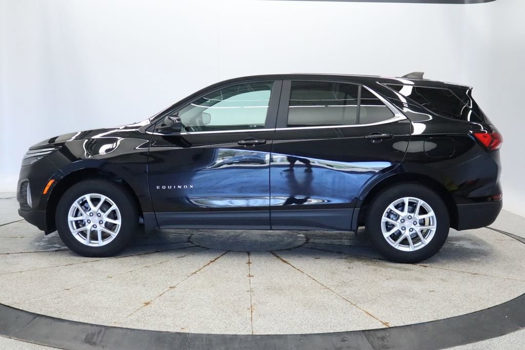 Thumbnail: 2023 Chevrolet Equinox - 2