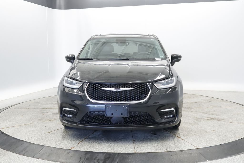 Thumbnail: 2023 Chrysler Pacifica - 11