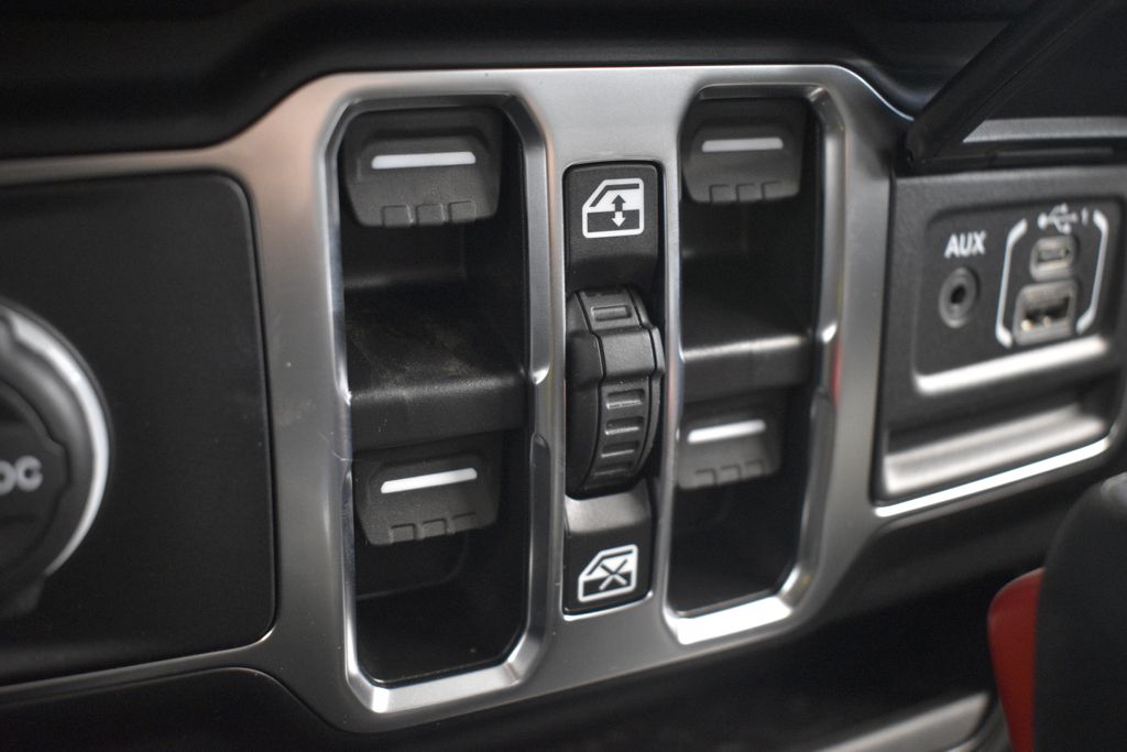 Thumbnail: 2025 Jeep Gladiator - 38